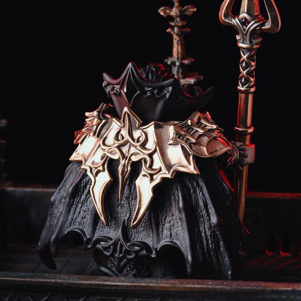 Crimson Vampire in 18K White Gold - detail view 05