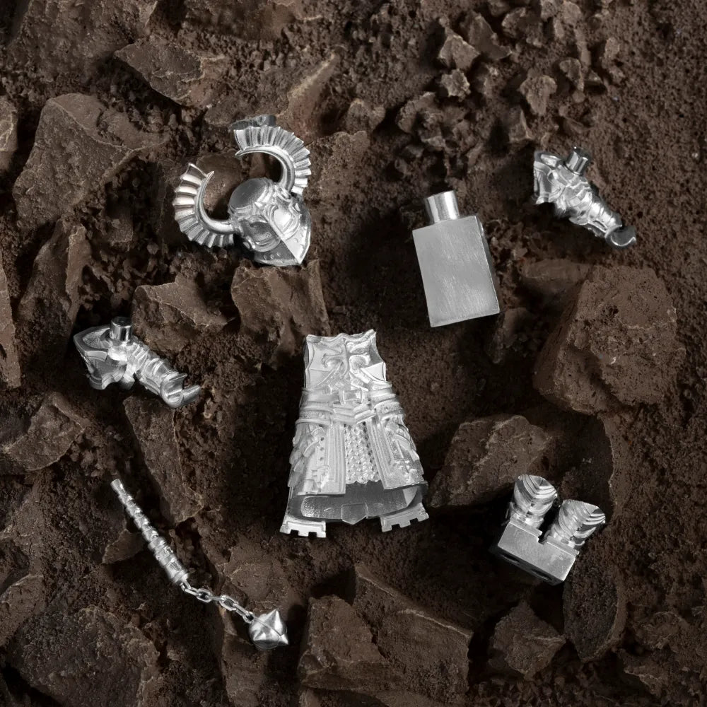 Crusader Vanguard in Silver - detail view 03