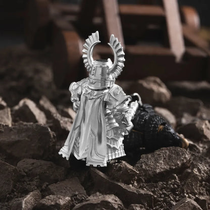 Crusader Vanguard in Silver - detail view 04