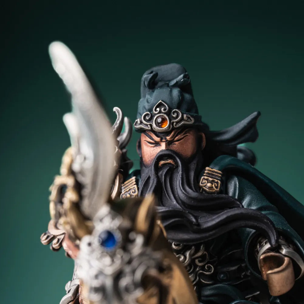 Guan Yu in 18K Gold - detail view 04