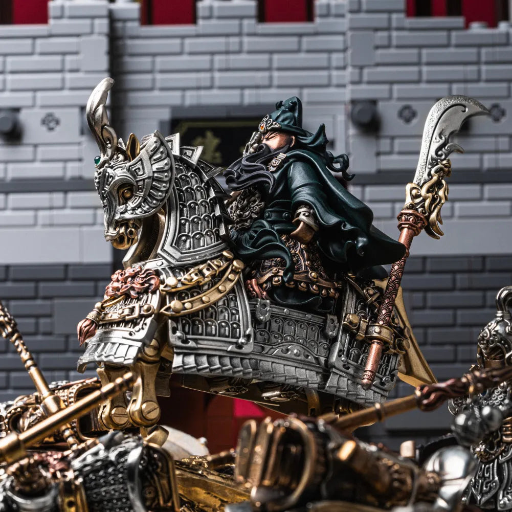 Guan Yu in 24K Gold - detail view 10