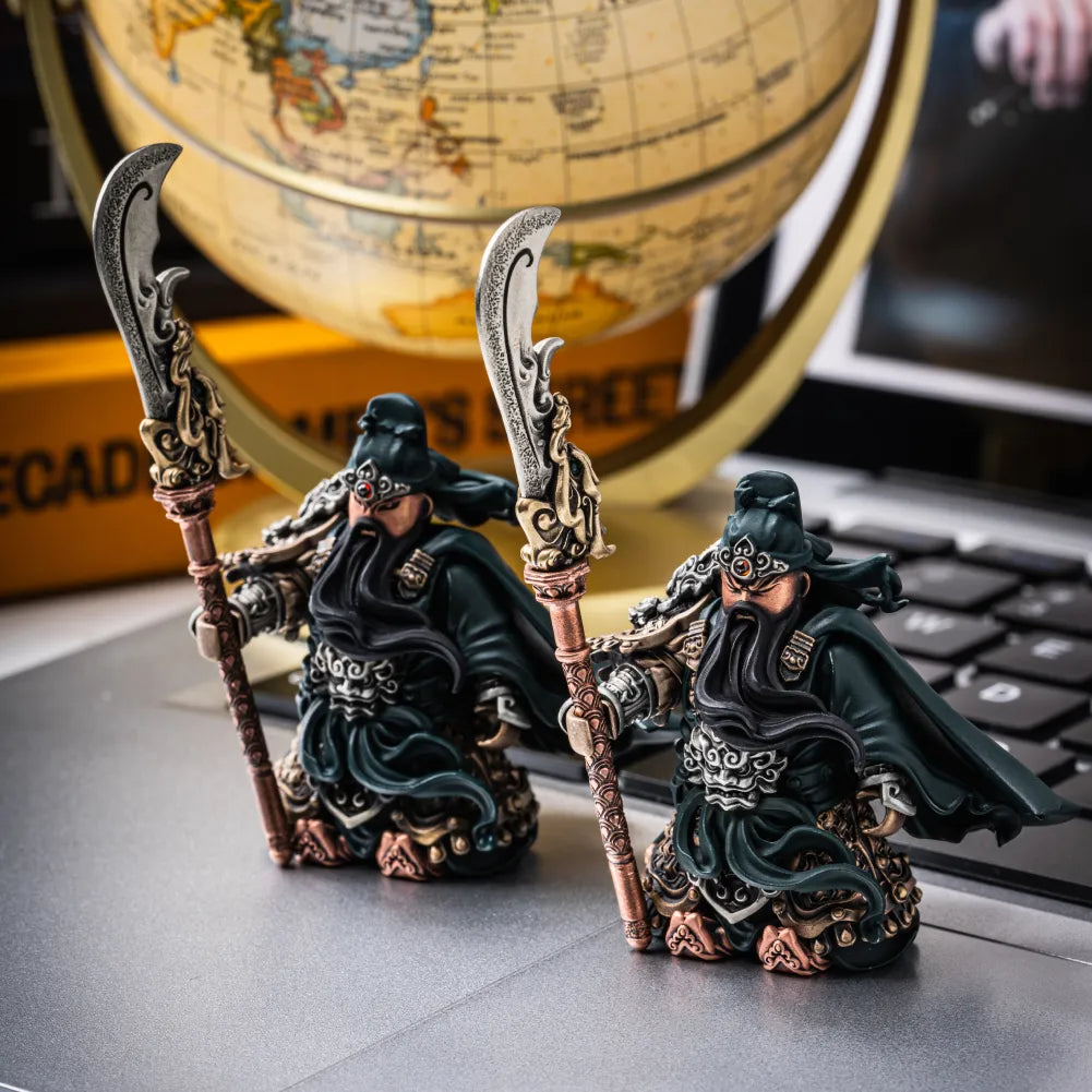 Guan Yu in 24K Gold - detail view 11