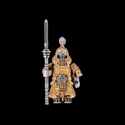 Jin Iron Soldier in 18K Gold and Oxidized Silver - detail view 09