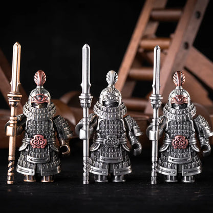 Jin Iron Soldier in Silver - detail view 04