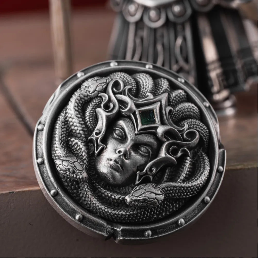 Spartan Warrior in Oxidized Silver - detail view 04