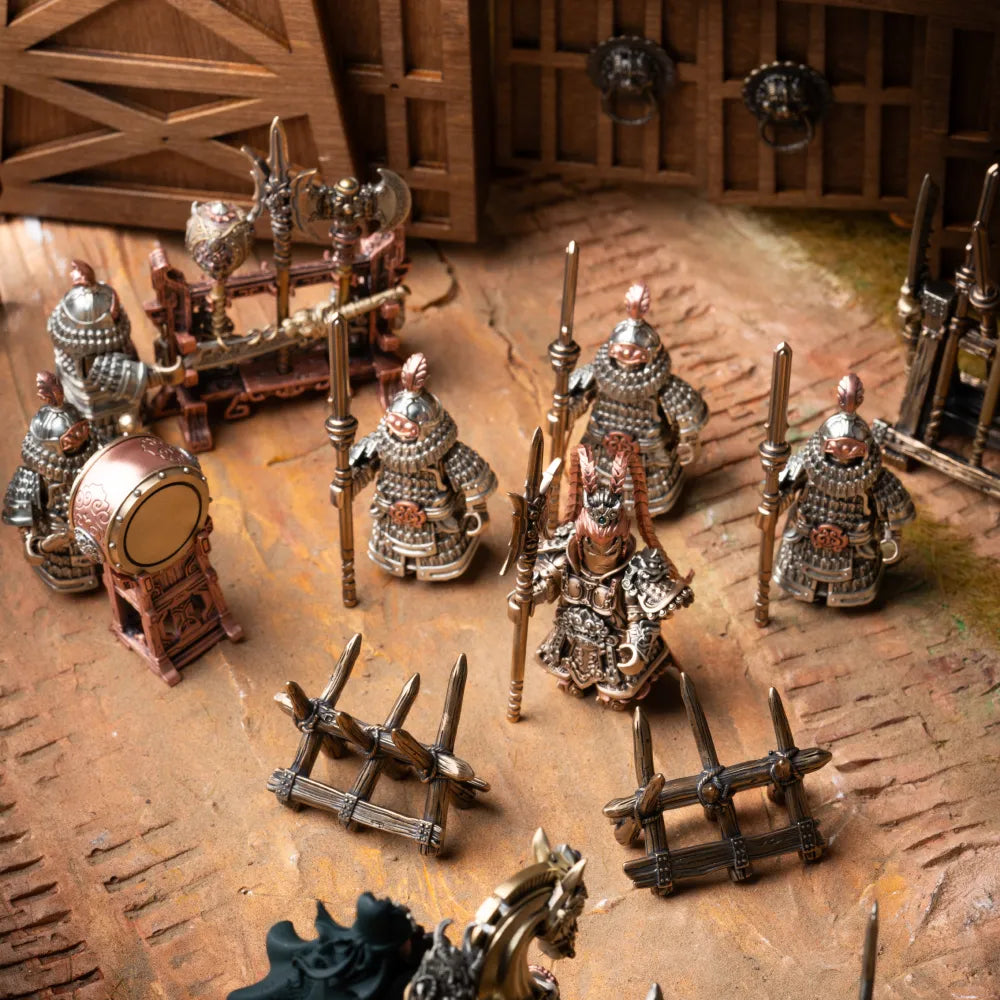 Spiked Barricade in 18K RGP - detail view 04