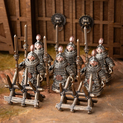 Spiked Barricade in Silver - detail view 02