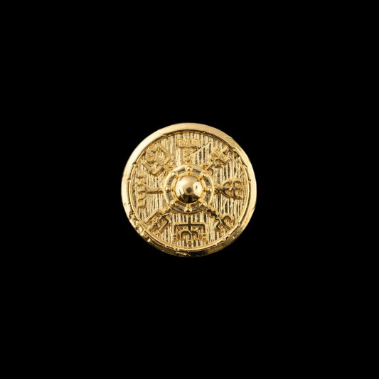 Stormward Shield in 18K Gold - detail view 01