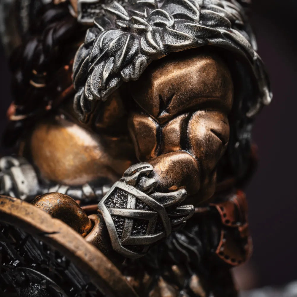 Stormward Shield in Blackened - detail view 08